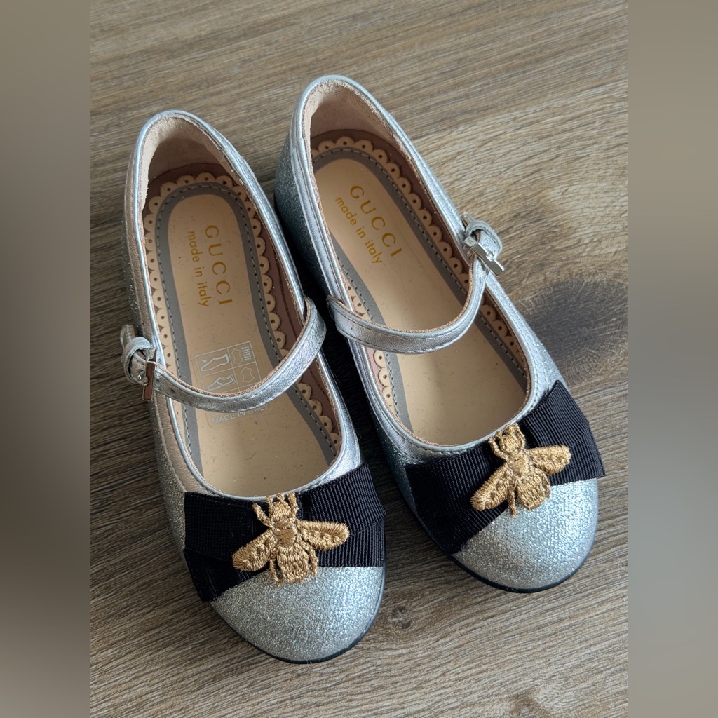 Gucci Kids Silver Dress Shoes With Gold Bee